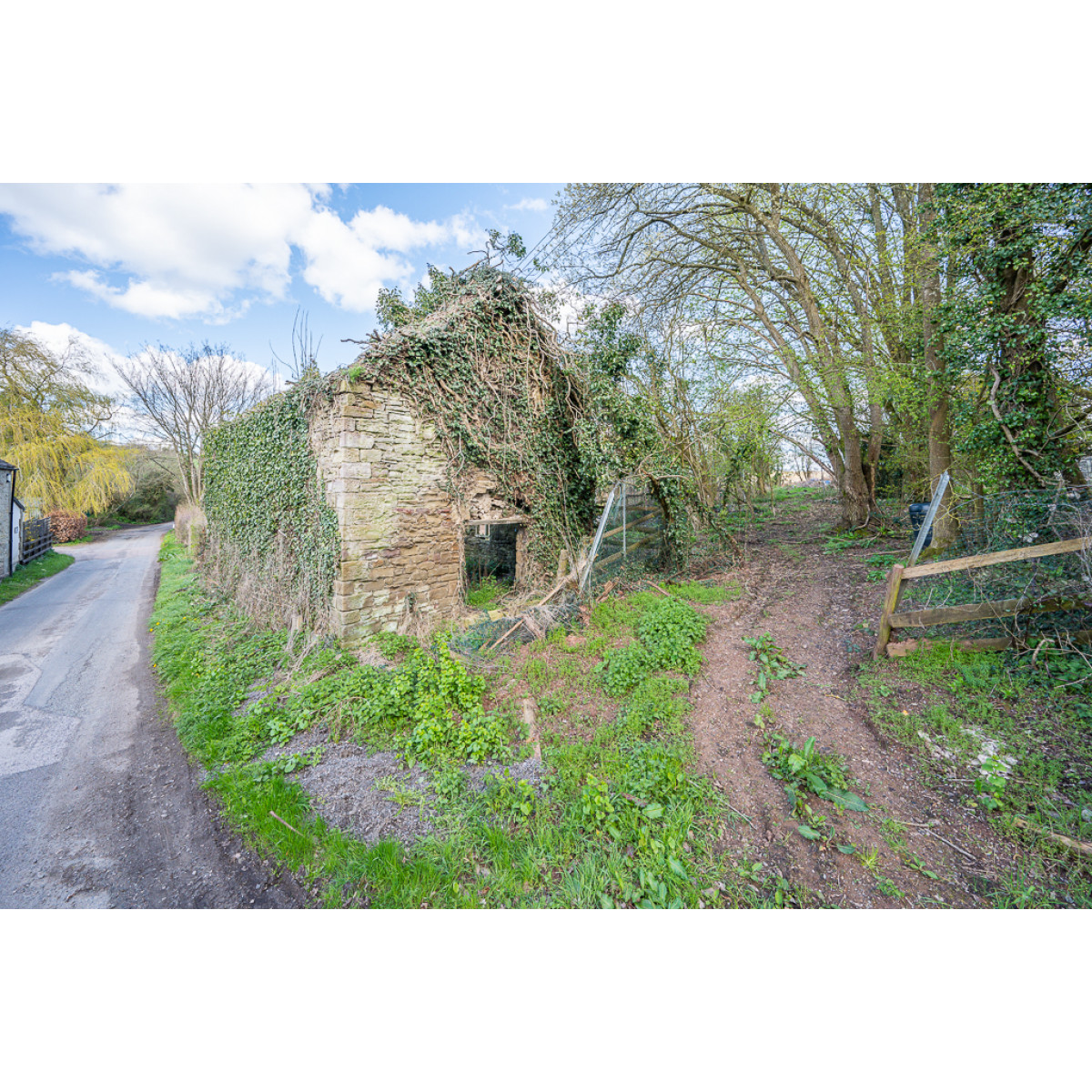 Land and Barn at Joyford, Joyford Hill, Coleford,Gloucestershire