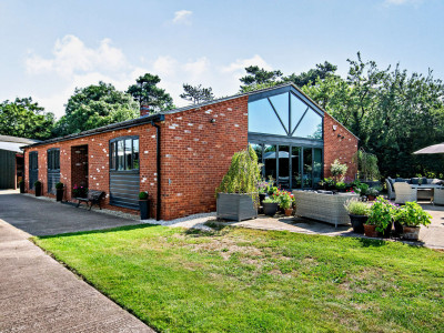 8472961 exterior01 800