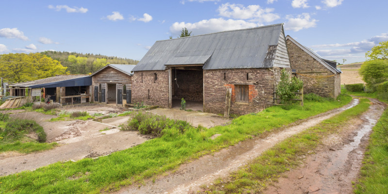 69332 Little Pen y Lan 03