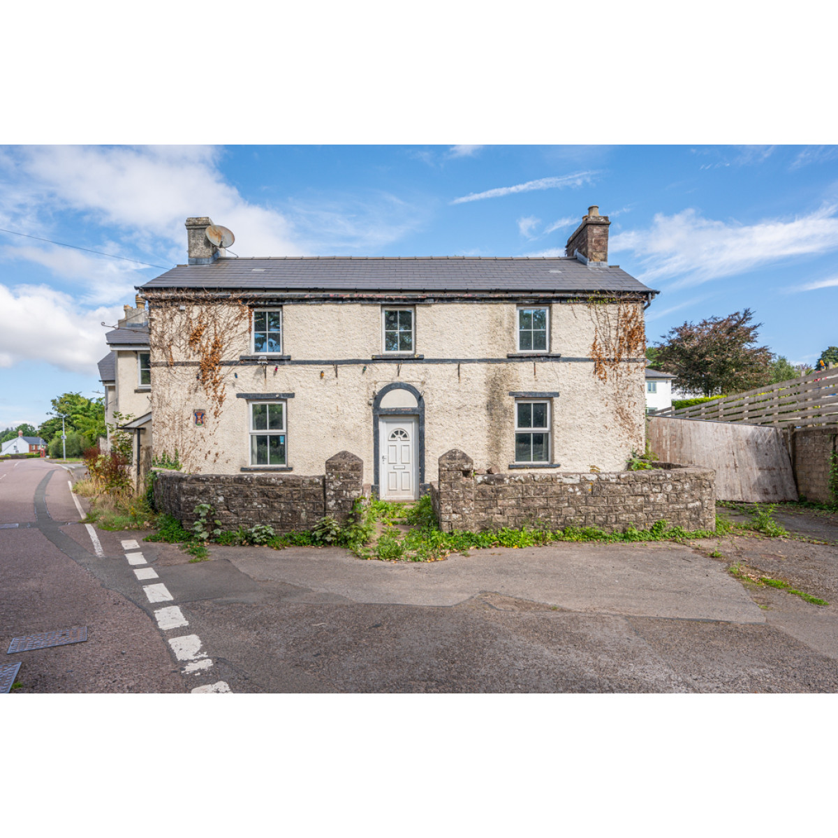 The Masons Arms & Rose Cottage, Devauden, Chepstow, Monmouthshire