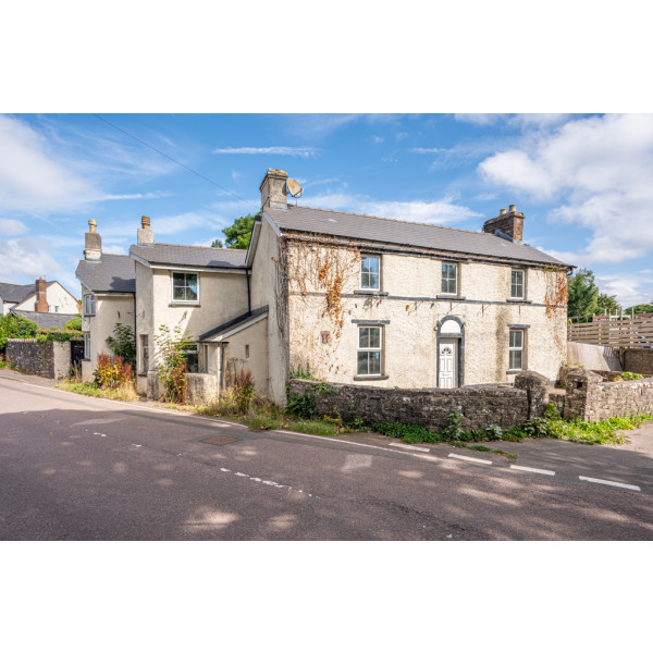 The Masons Arms & Rose Cottage, Devauden, Chepstow, Monmouthshire