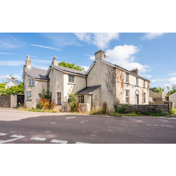 The Masons Arms & Rose Cottage, Devauden, Chepstow, Monmouthshire