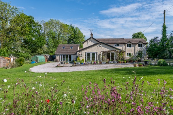 Spacious and Versatile Family Home