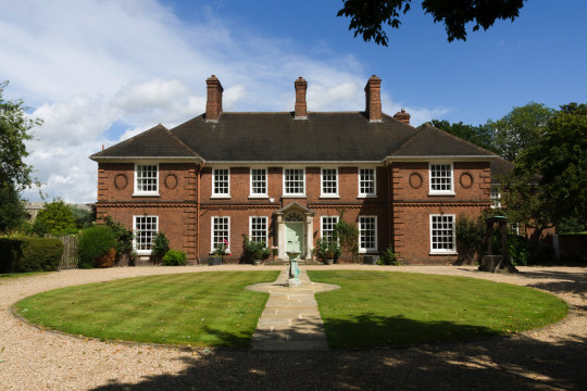 iStock 000037198222 Large