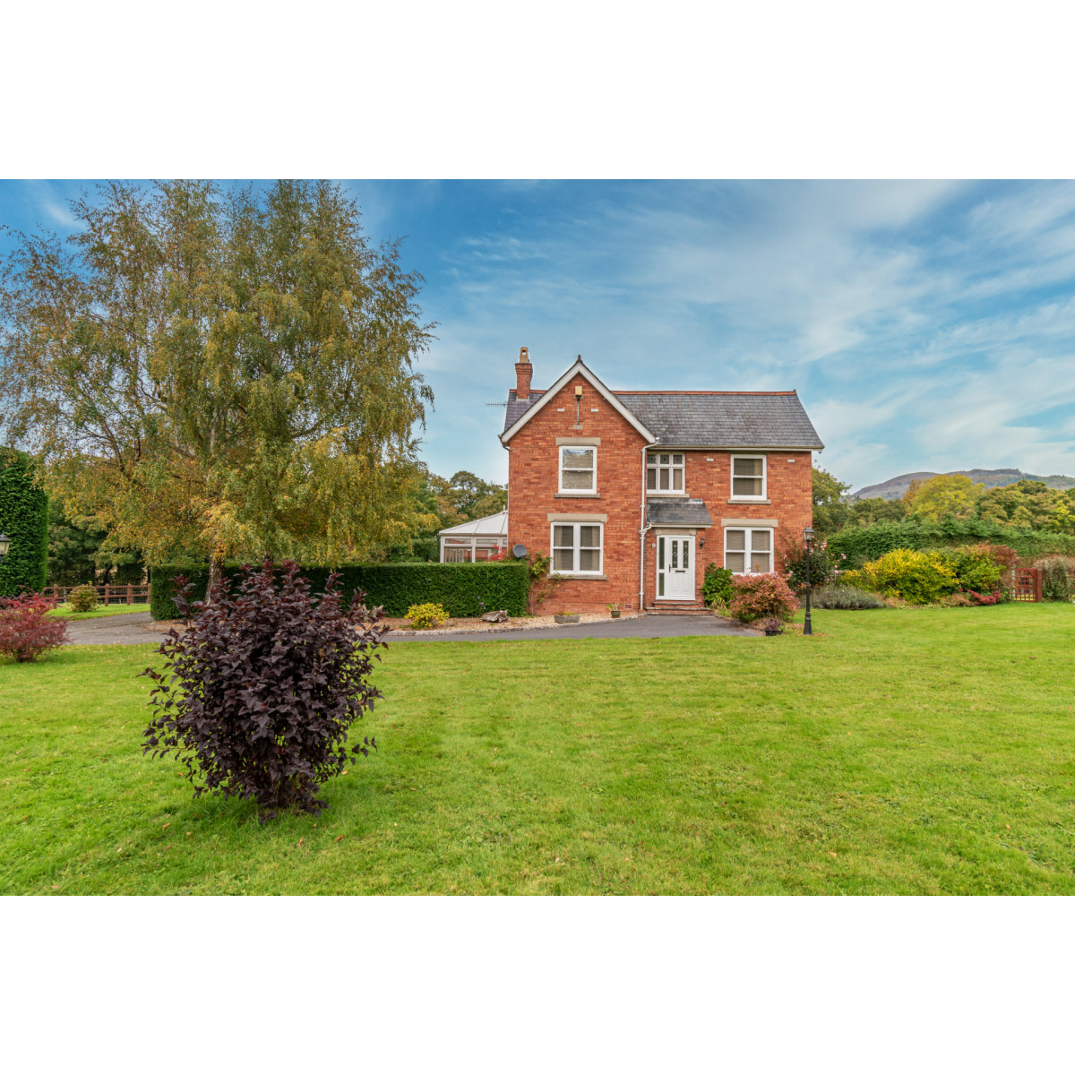 The Paddocks, Ross Road, Abergavenny, Monmouthshire » Powells Rural Agency