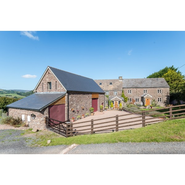 Dan Y Skirrid Farm