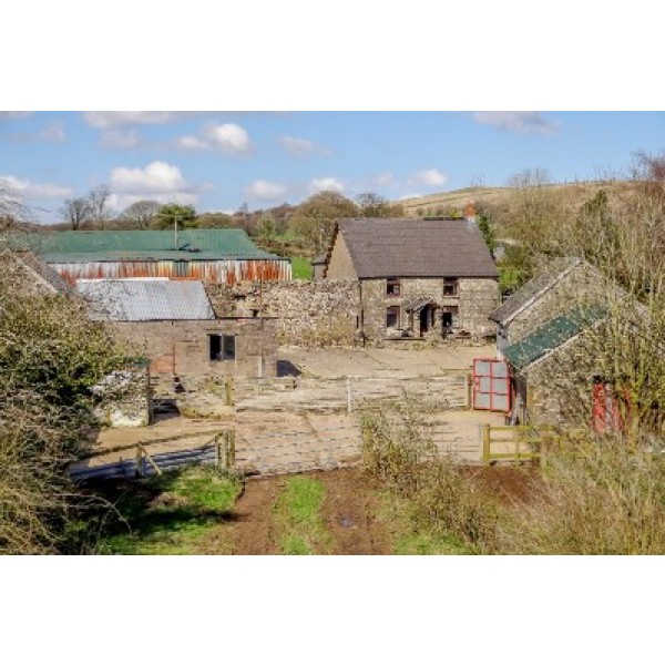 Lower Penslasgarn Farm